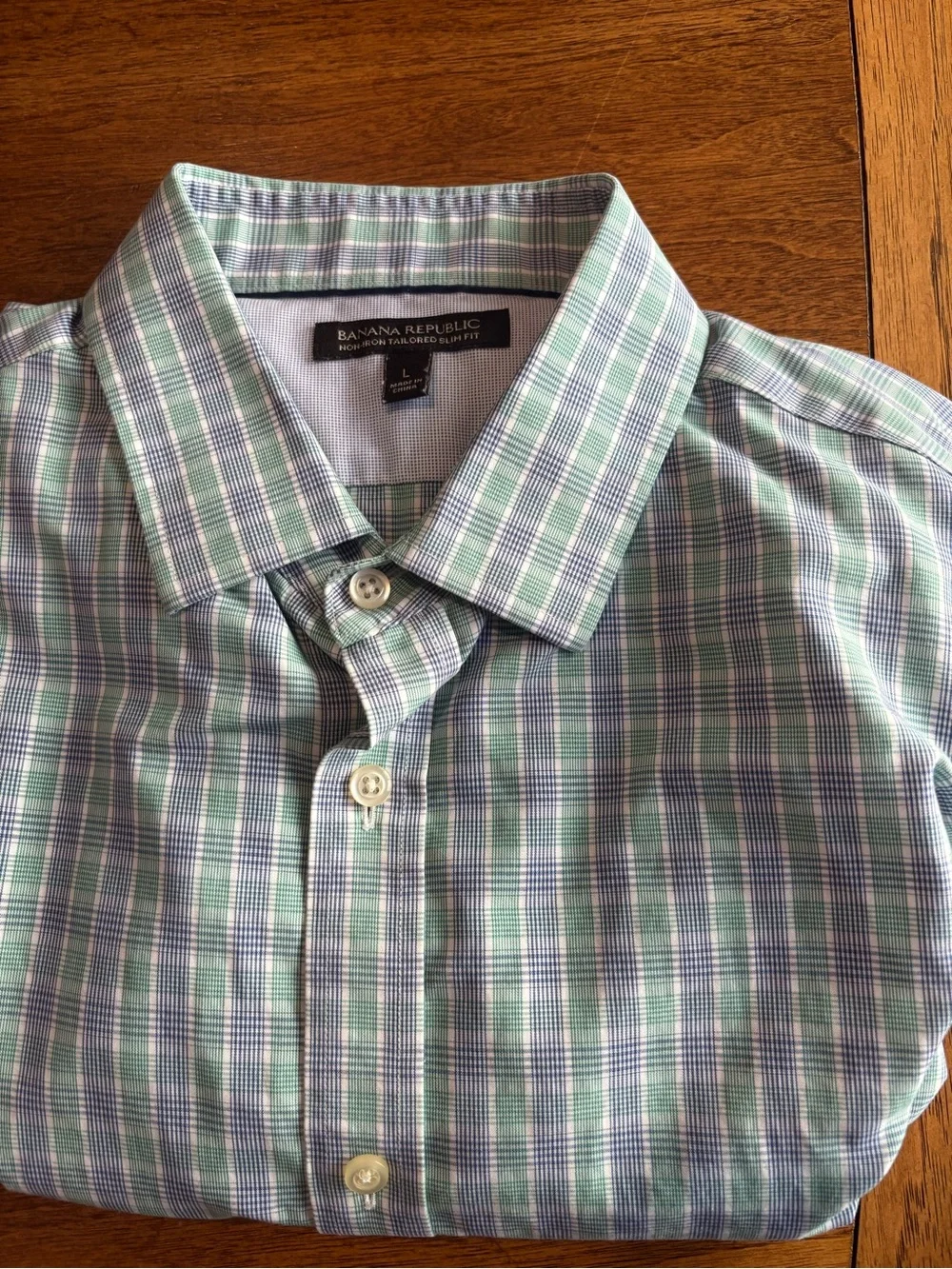 9 Men's Large Banana Republic Non-iron Button-Down Shirts - Blue, Green, Red.